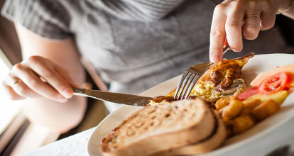 ホワイトニング後の食事はどうしたらいい？食事の不安を解決